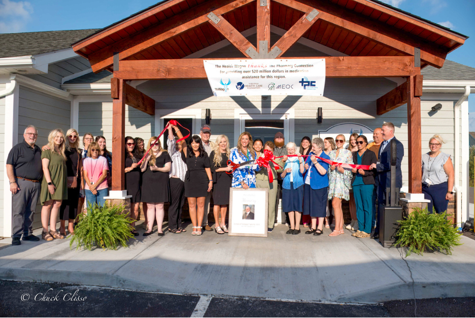 pharmacy-ribbon-cutting